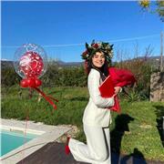 Insegnante laureata in lettere moderne offre ripetizioni di materie umanistiche e lingue per tutte le scuole,nonché aiuto compiti per bambini